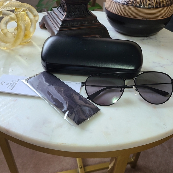 AVIATOR BLACK SUNGLASSES - Picture 1 of 9